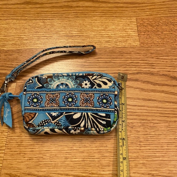 Vera Bradley small wristlet in “Bali Blue” with detachable strap - Picture 5 of 10